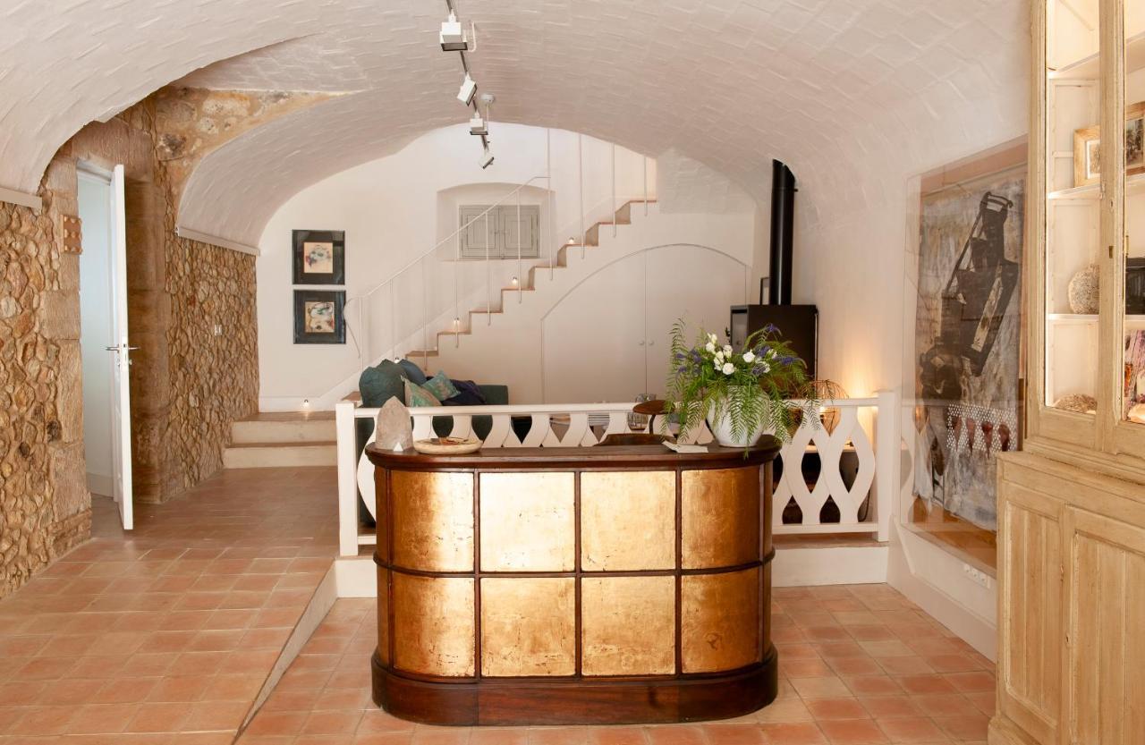 Arkhé Boutique 3*